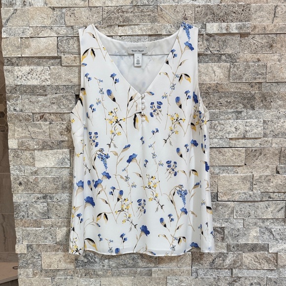 White House Black Market Tops - White House Black Market Shell